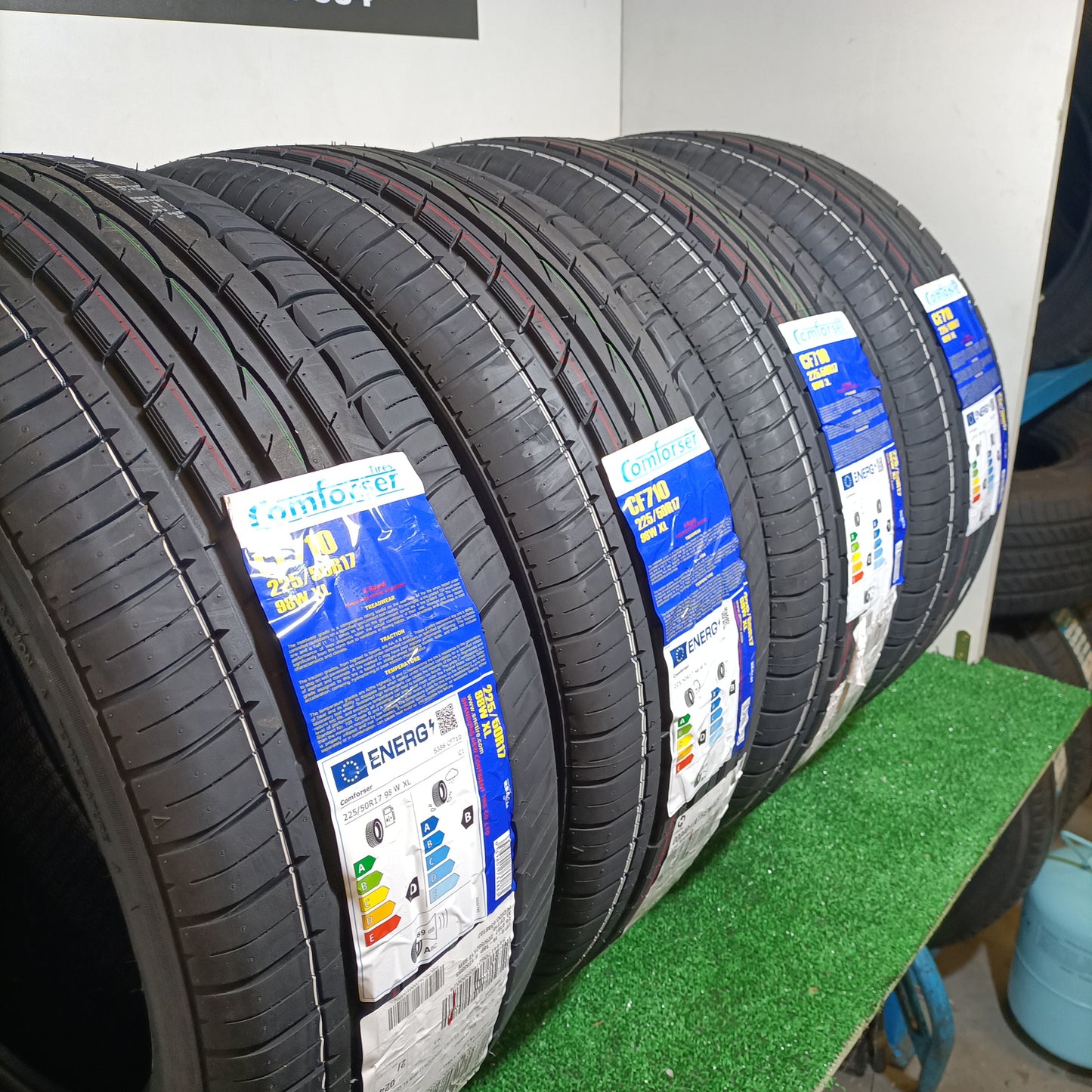 225 50 17 98W CF 710 COMFORSER TIRES CON PROTECCIÓN DE LLANTA /PRECIO UNIDAD, ENVÍO GRATIS.