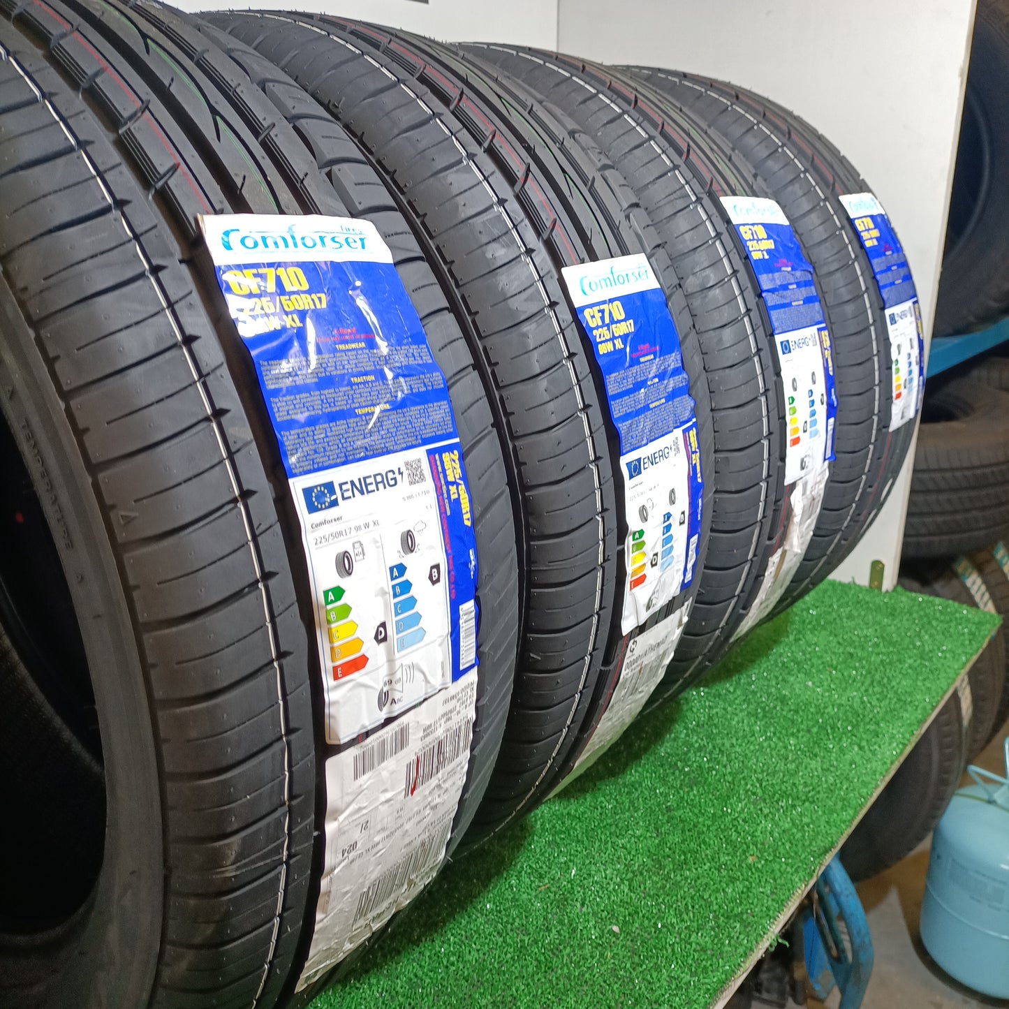 225 50 17 98W CF 710 COMFORSER TIRES CON PROTECCIÓN DE LLANTA /PRECIO UNIDAD, ENVÍO GRATIS.