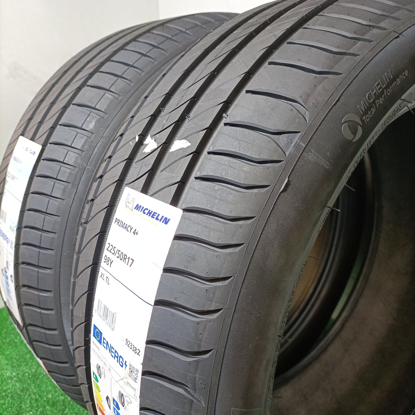 225 50 17 98Y XL TL MICHELIN PRIMACY 4+ /PRECIO UNIDAD, ENVÍO GRATIS.