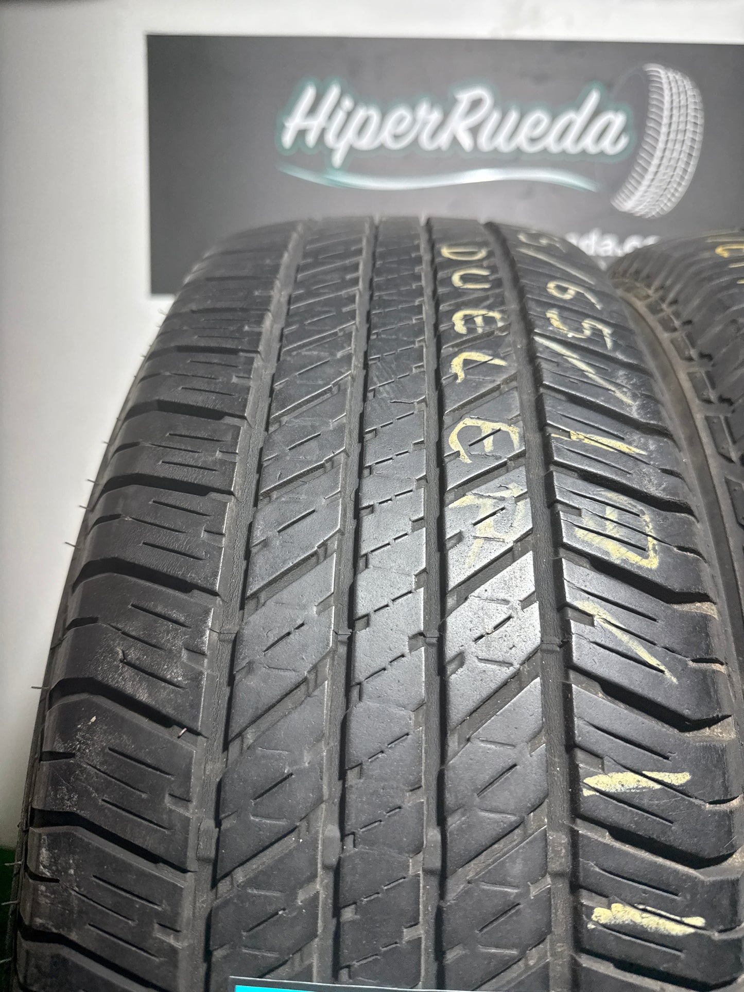 265 65 17 112S BRUDGESTONE DUELER HT 684II