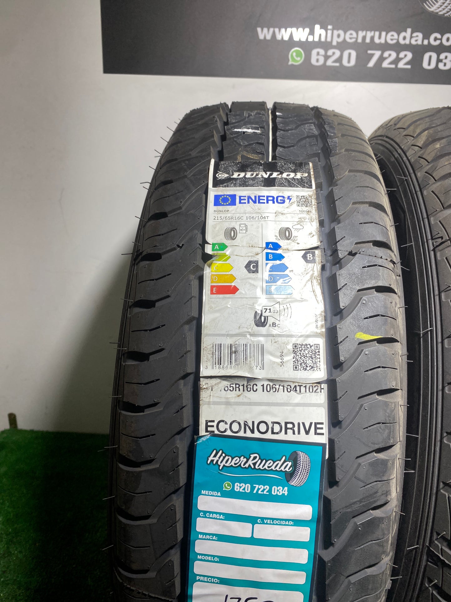 215 65 16C 106/104T 102H DUNLOP ECONODRIVE