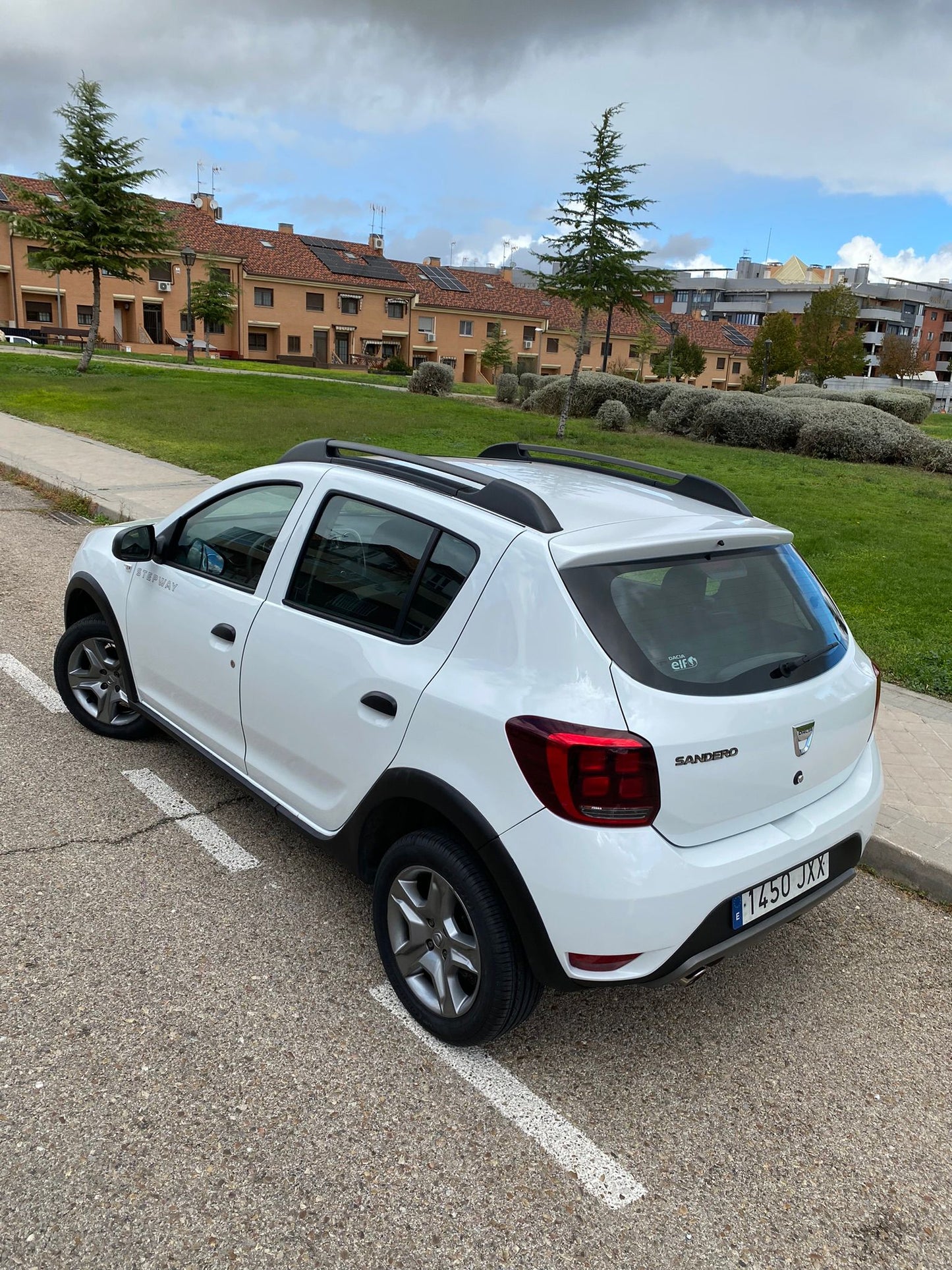 DACIA SANDERO