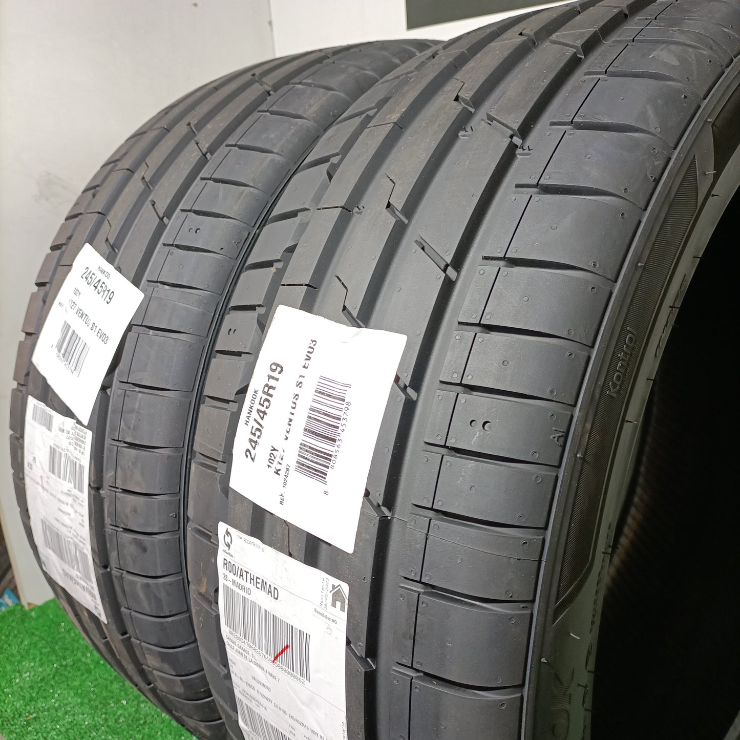 245 45 19 102Y HANKOOK K127 VENTUS S1 EVO 3  /PRECIO UNIDAD,  ENVÍO GRATIS.