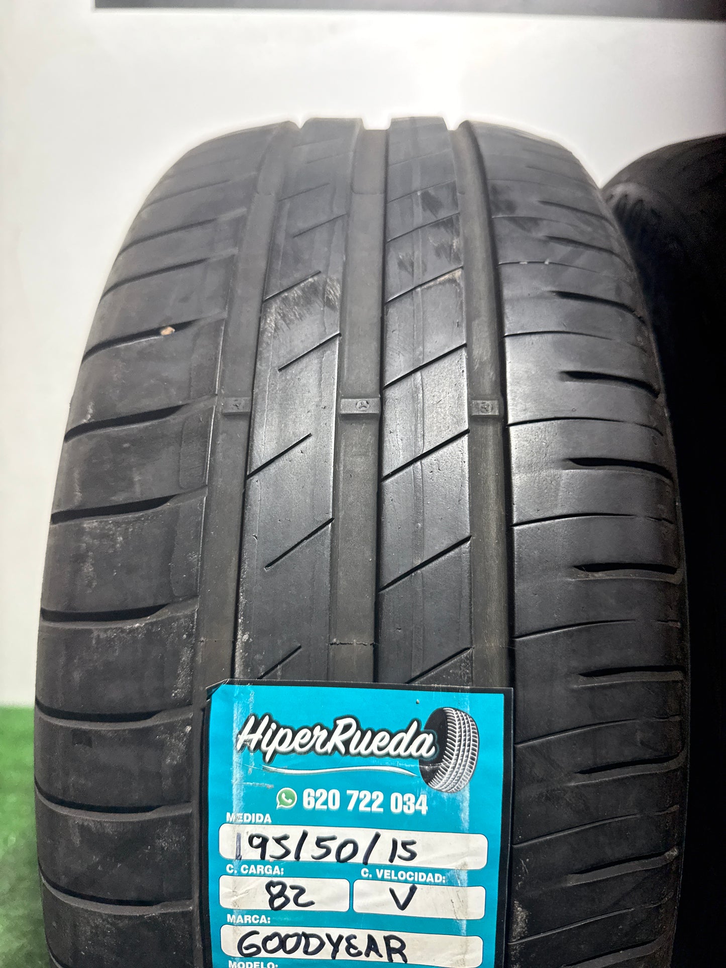 195 50 15 82V GOODYEAR EFFICIENT GRIP PERFORMANCE