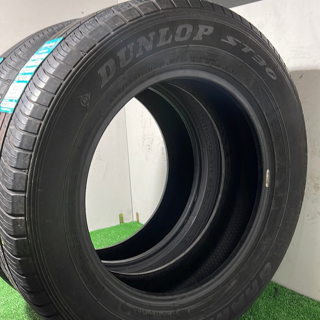 225 65 17 102H DUNLOP GRANDTREK