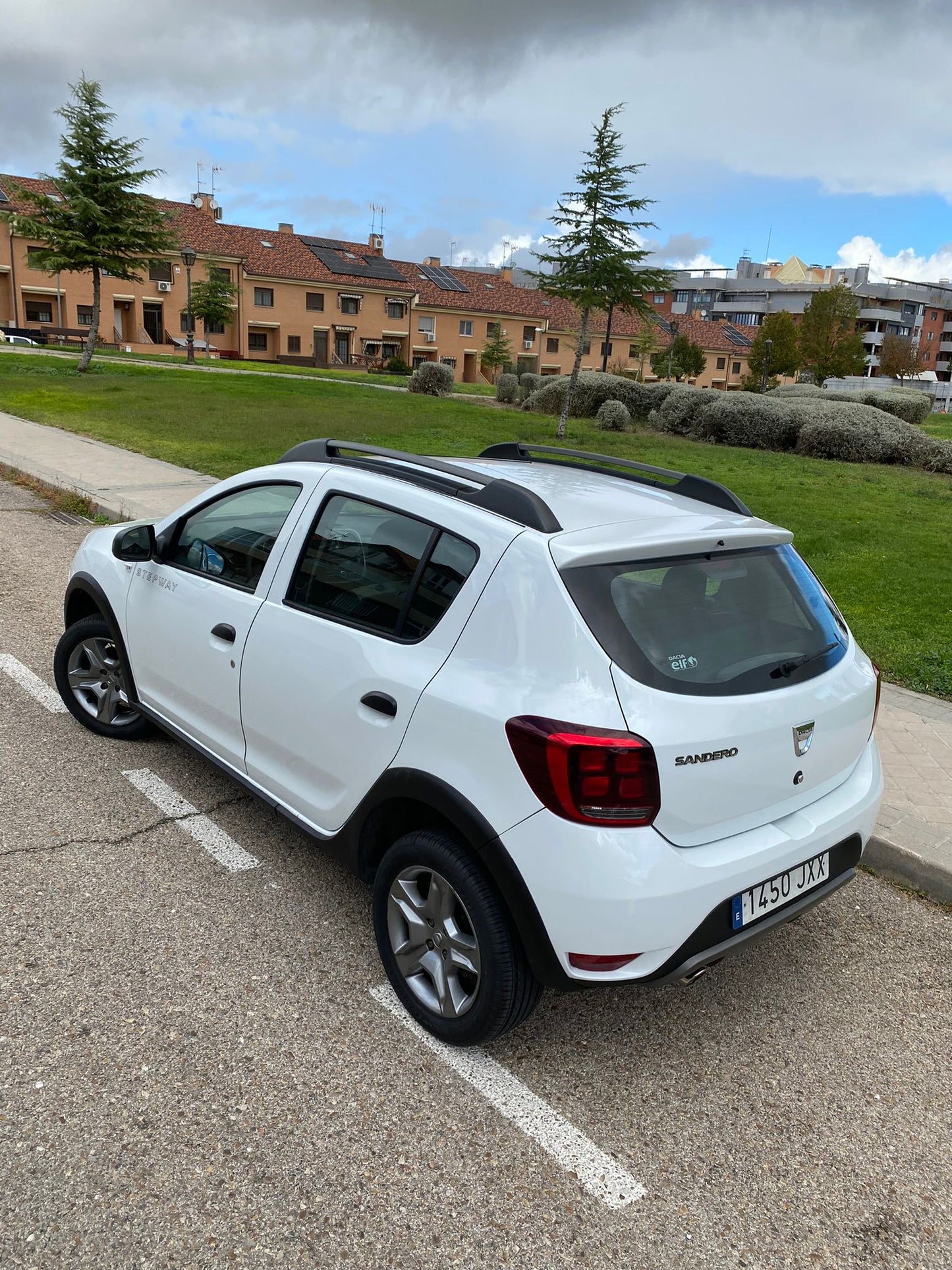 DACIA SANDERO