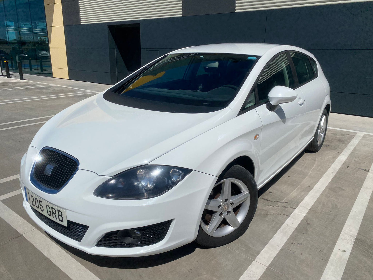 SEAT LEON